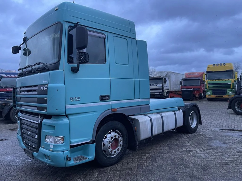 DAF XF 105.460 Tractor unit - Vilkikas: foto 3 DAF XF 105.460 Tractor unit - Vilkikas: foto 3