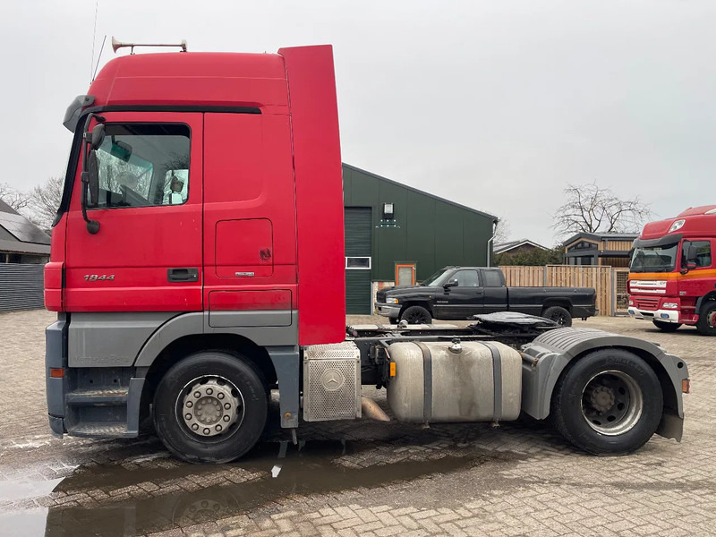 Mercedes-Benz Actros 1844 3 pedals - Vilkikas: foto 5 Mercedes-Benz Actros 1844 3 pedals - Vilkikas: foto 5