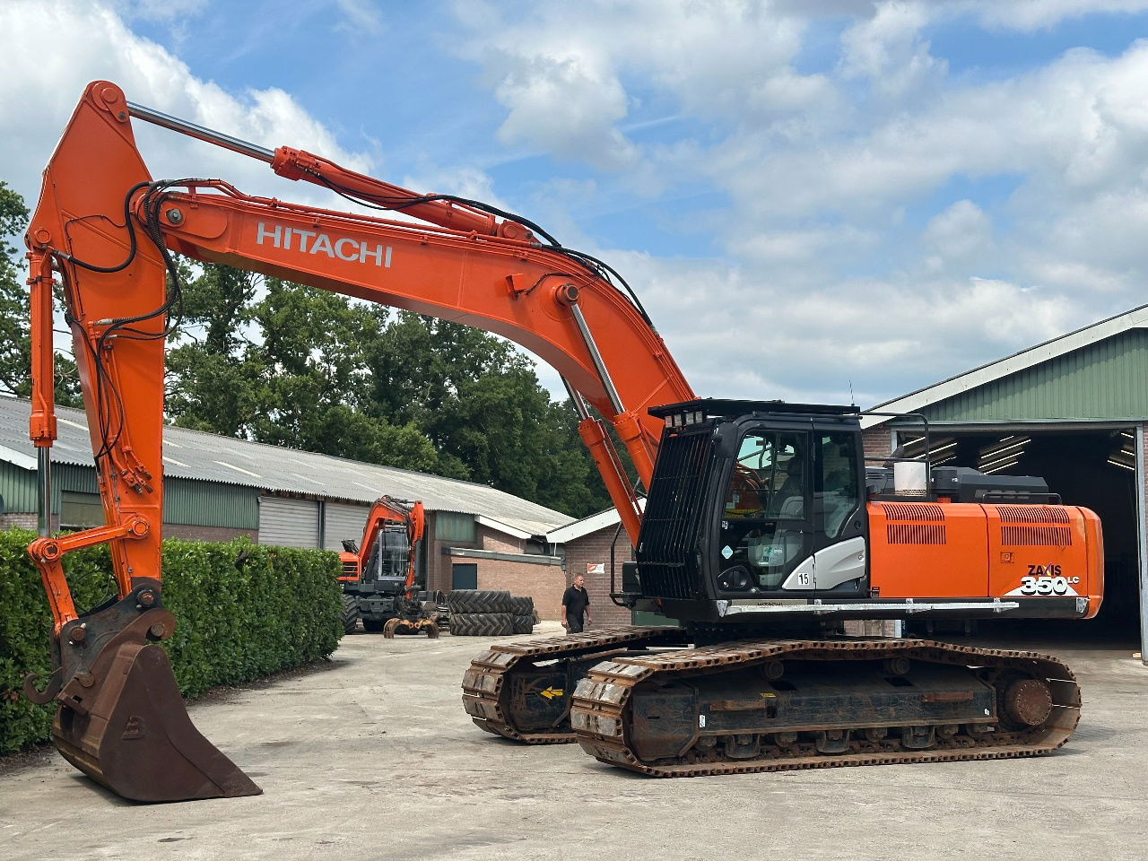 Hitachi ZX350LC-6 - Vikšrinis ekskavatorius: foto 1 Hitachi ZX350LC-6 - Vikšrinis ekskavatorius: foto 1