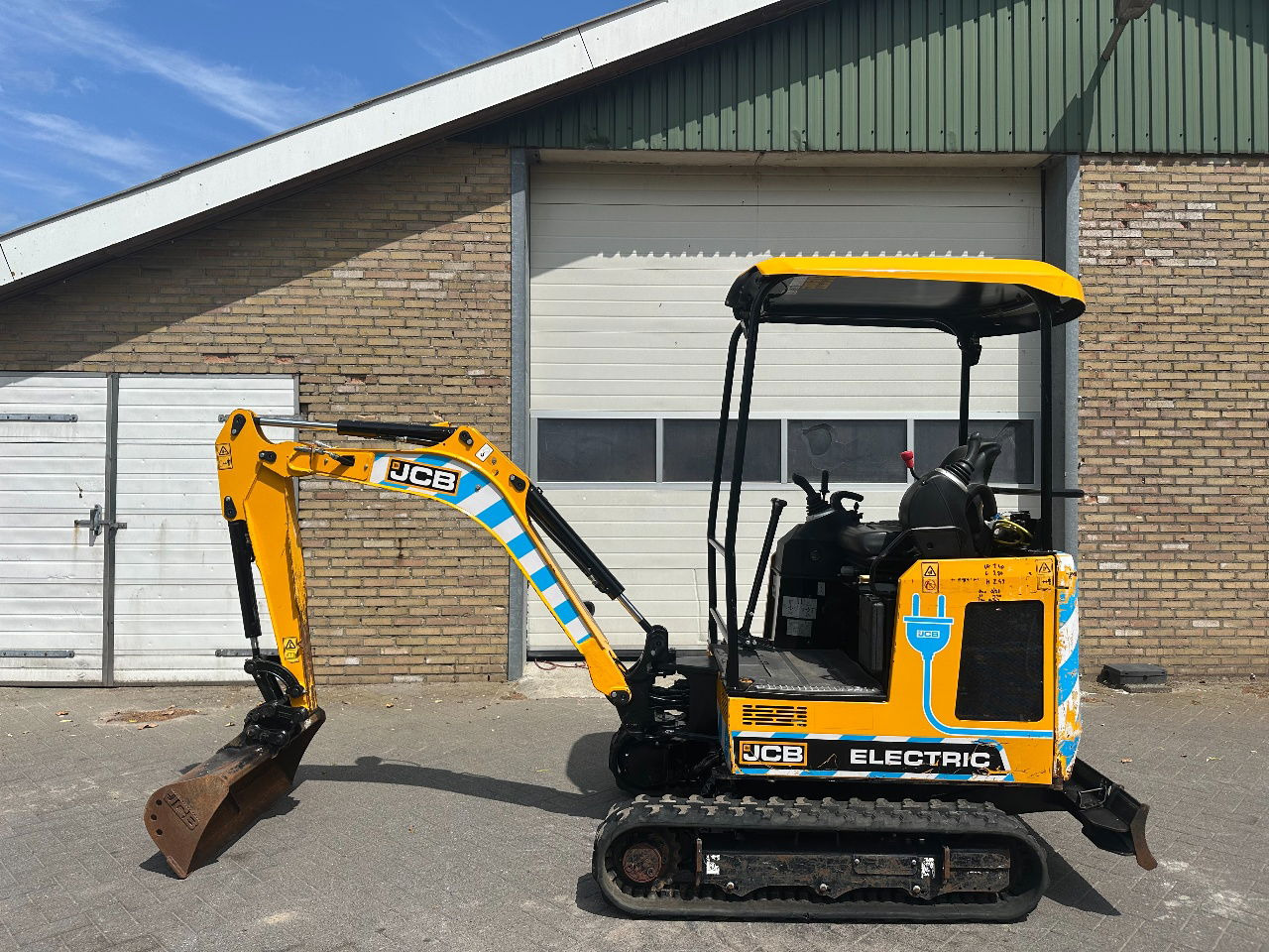 JCB 19c-1 E 100 elektrisch - Mini ekskavatorius: foto 3 JCB 19c-1 E 100 elektrisch - Mini ekskavatorius: foto 3