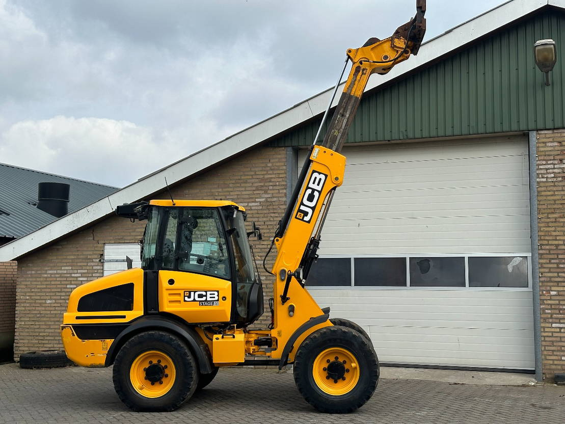 Teleskopinis ratinis krautuvas JCB TM220 SV A: foto 7 Teleskopinis ratinis krautuvas JCB TM220 SV A: foto 7