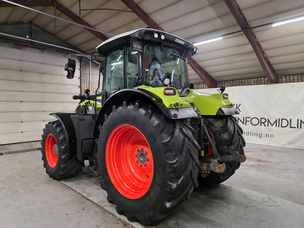 CLAAS Arion 660 C-Matic - Traktorius: foto 3 CLAAS Arion 660 C-Matic - Traktorius: foto 3