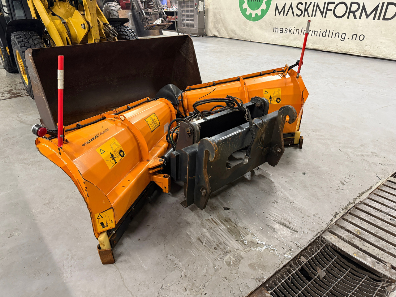 Ratinis krautuvas Cat 906M High Flow, 40 km/t med skuff og plog # TIL LEIE#: foto 7
