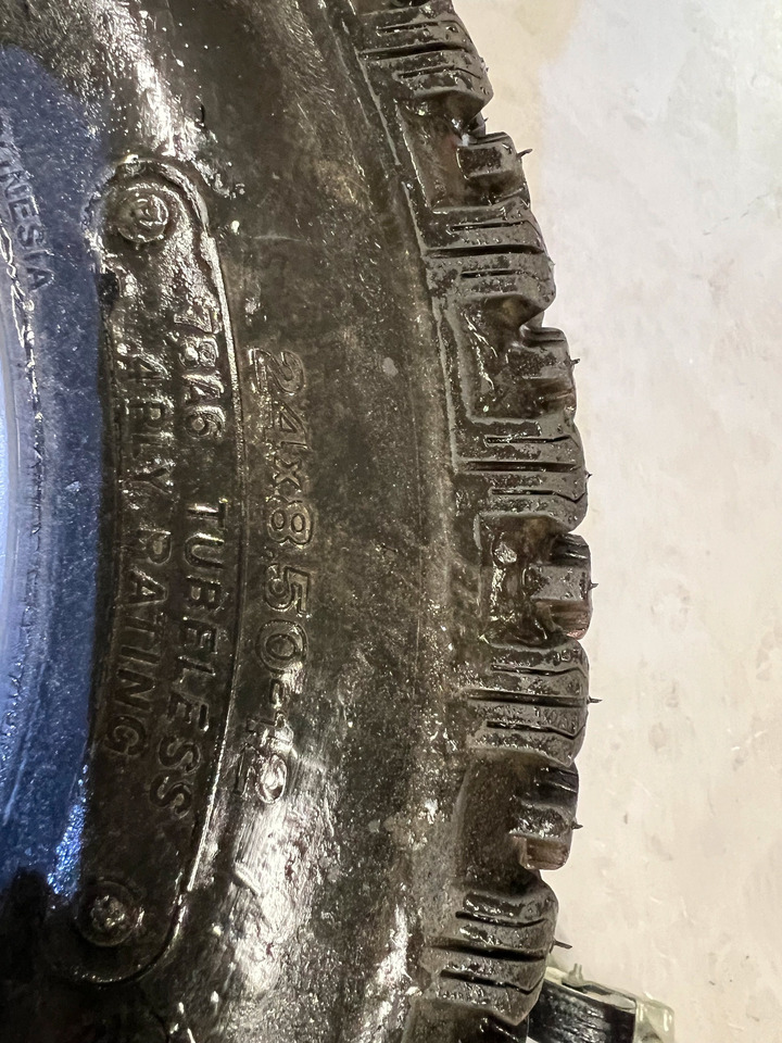 Dekk passer Massey Ferguson 1525 - Ratas - Žemės ūkio technika: foto 3 Dekk passer Massey Ferguson 1525 - Ratas - Žemės ūkio technika: foto 3