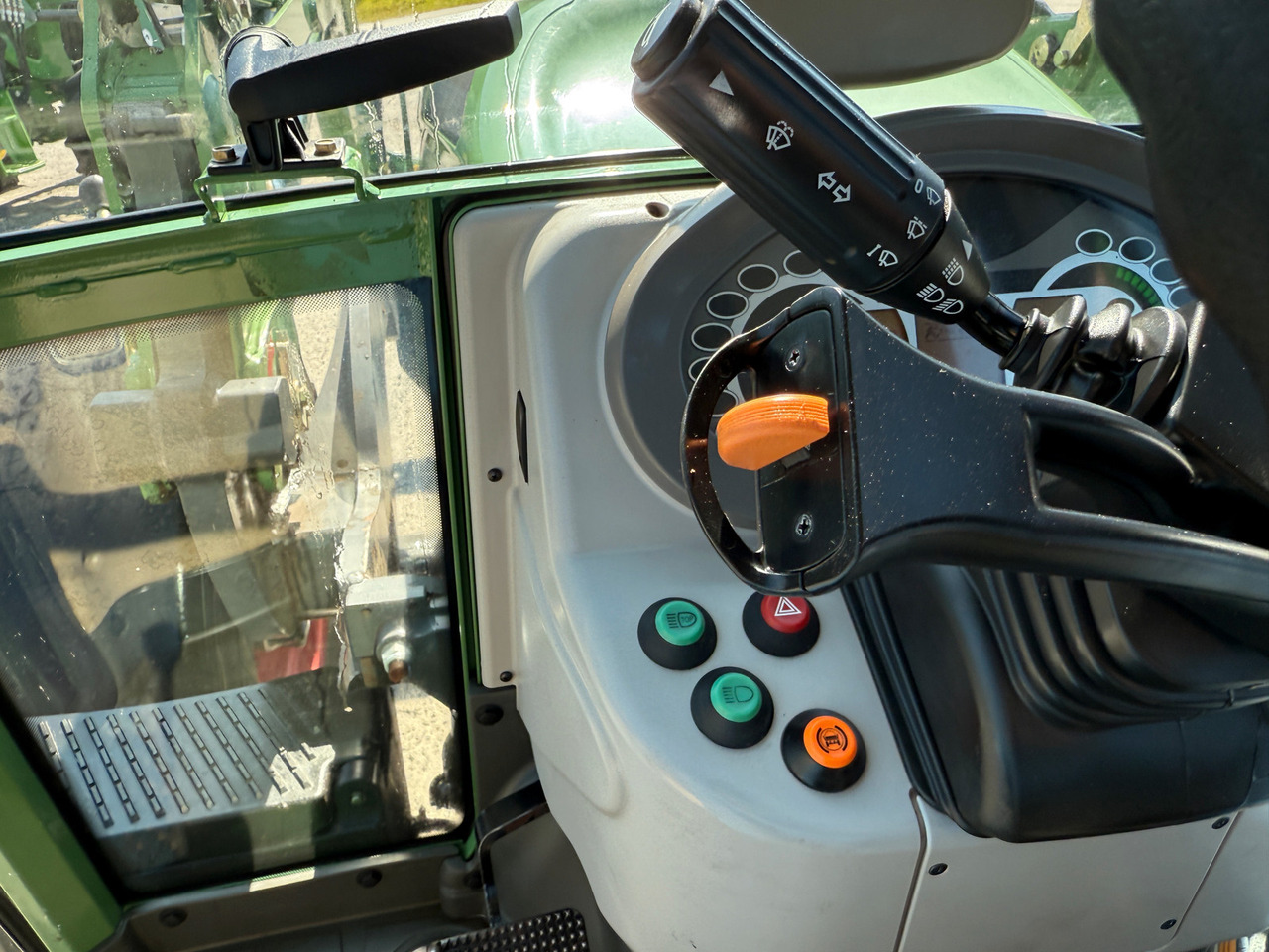 Traktorius Fendt 211 Vario TMS: foto 16