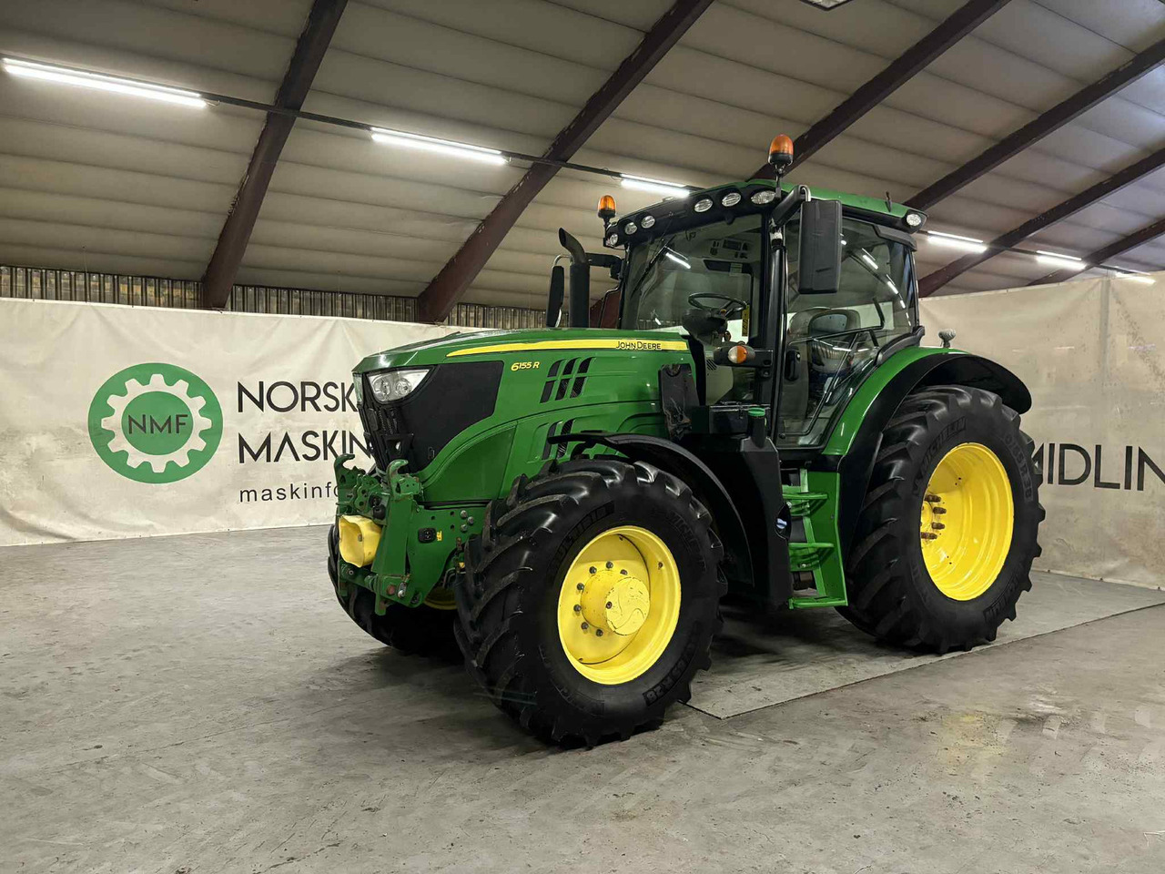 John Deere 6155R - Traktorius: foto 1 John Deere 6155R - Traktorius: foto 1