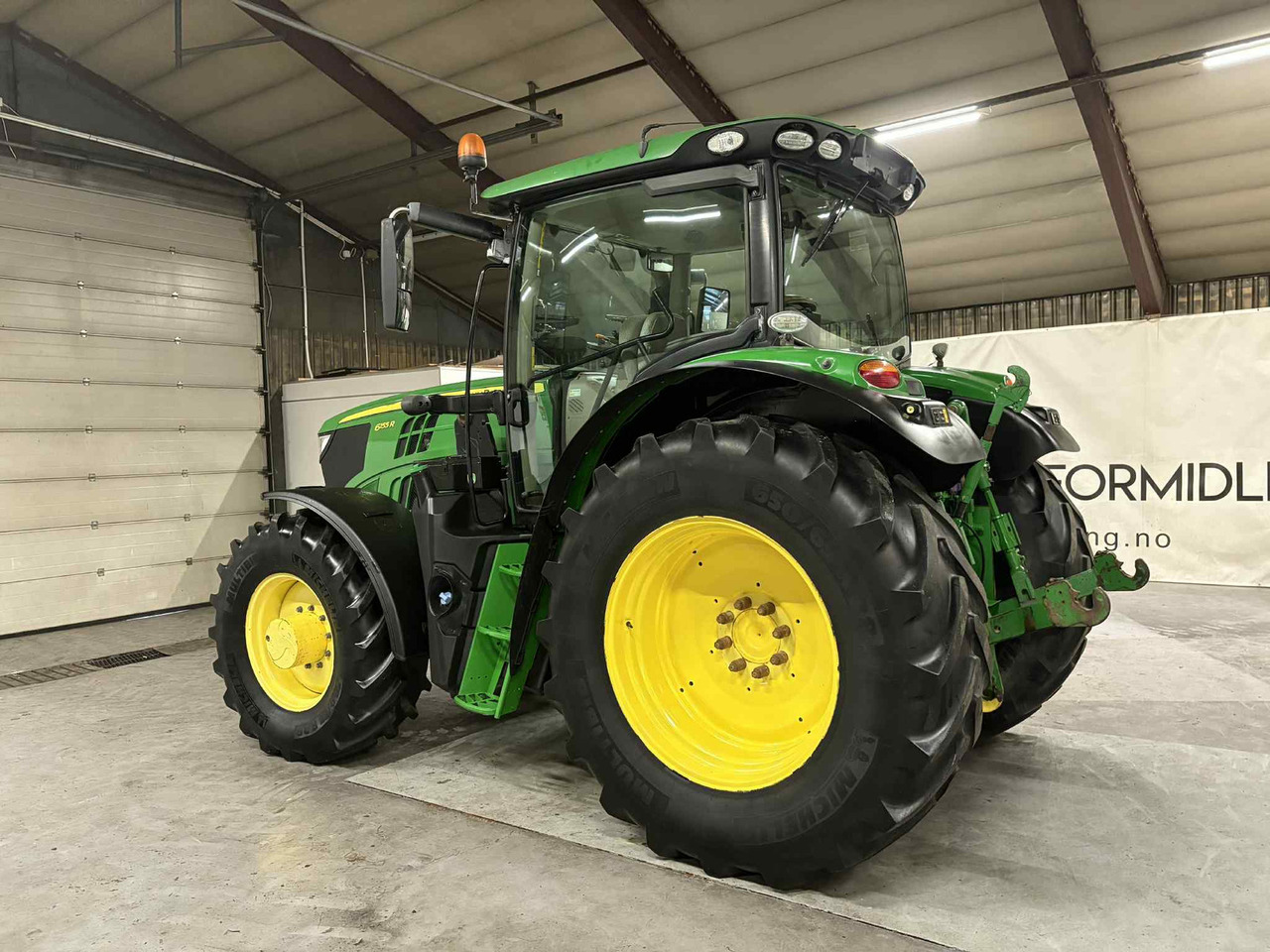 John Deere 6155R - Traktorius: foto 3 John Deere 6155R - Traktorius: foto 3