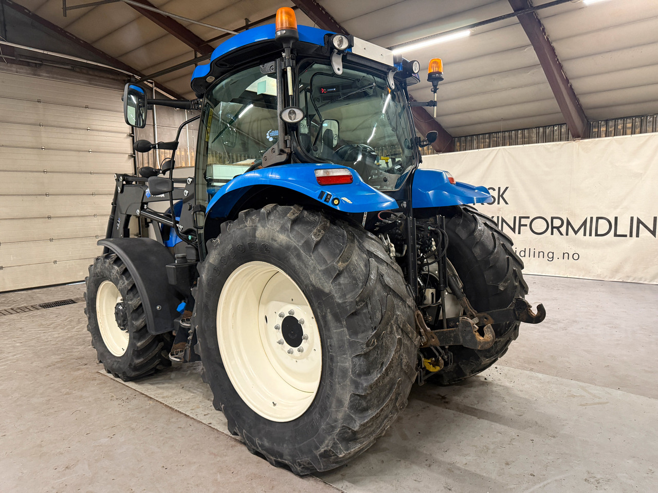 New Holland T6.140 EC - Traktorius: foto 3 New Holland T6.140 EC - Traktorius: foto 3