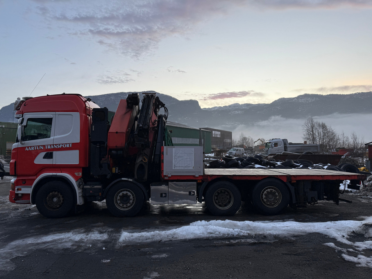 Scania R560 - Sunkvežimis su kranu, Platforminis/ Bortinis sunkvežimis: foto 3 Scania R560 - Sunkvežimis su kranu, Platforminis/ Bortinis sunkvežimis: foto 3