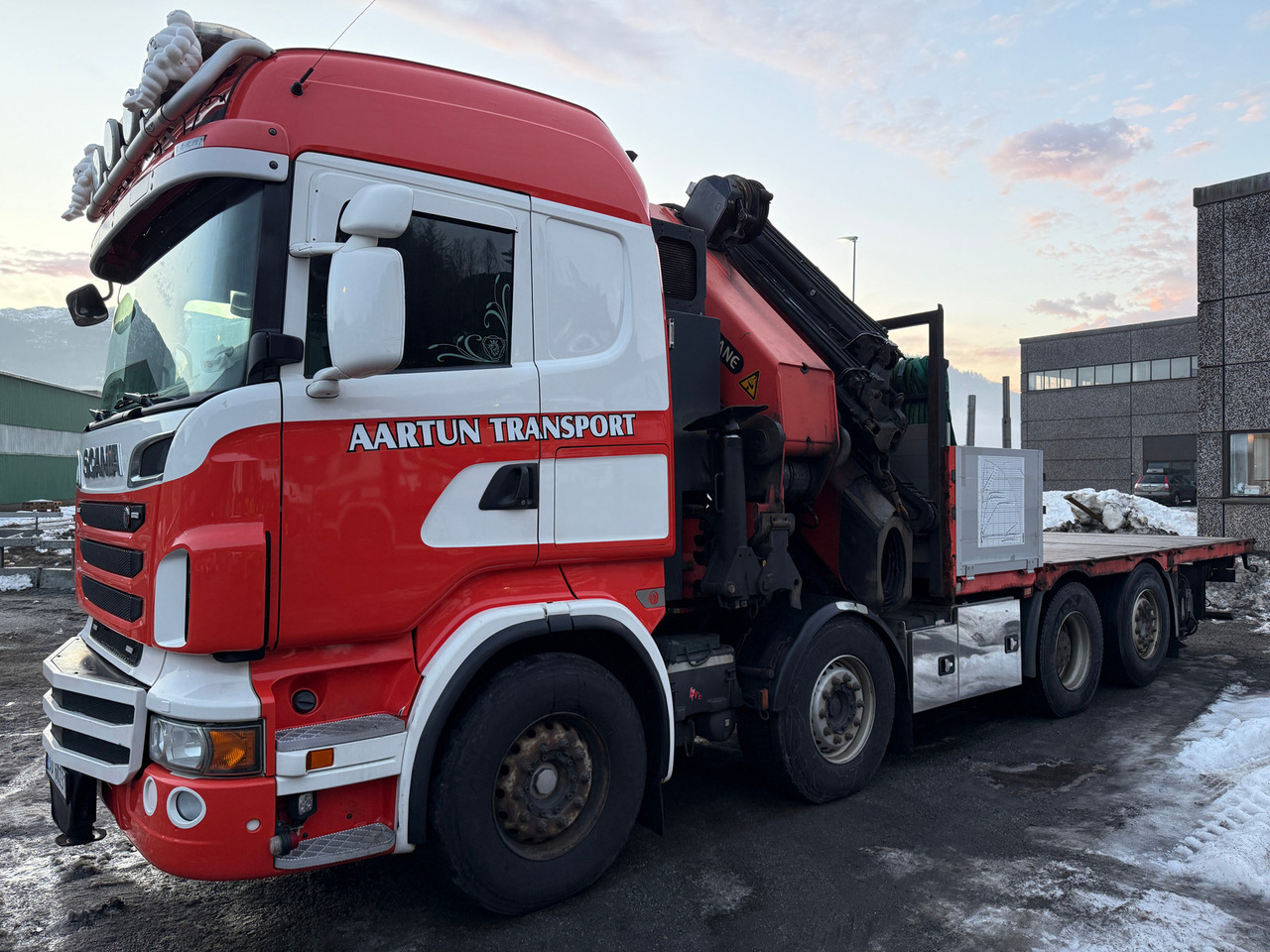 Scania R560 - Sunkvežimis su kranu, Platforminis/ Bortinis sunkvežimis: foto 2 Scania R560 - Sunkvežimis su kranu, Platforminis/ Bortinis sunkvežimis: foto 2