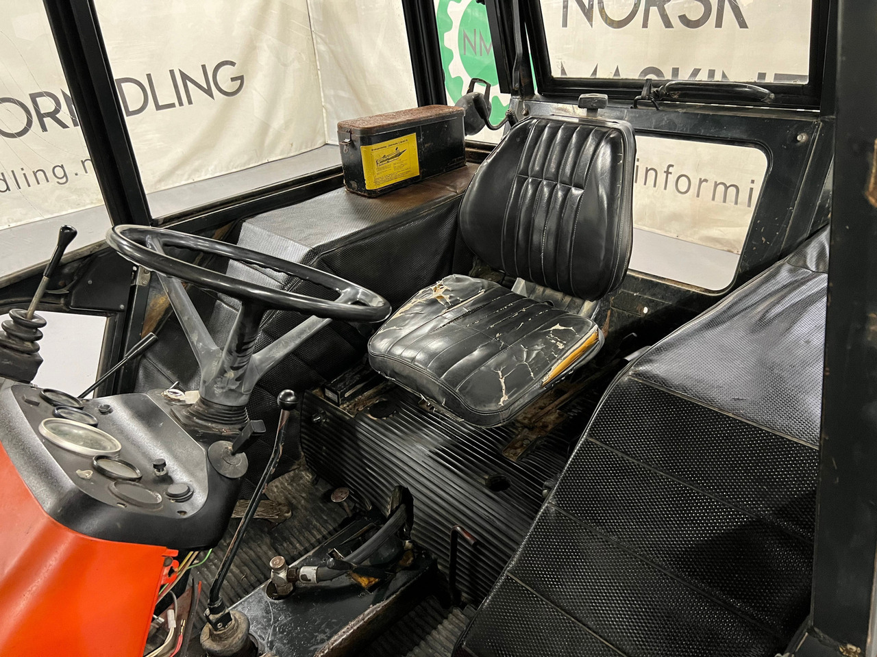 Traktorius Zetor 7045 (Redusert moms): foto 15