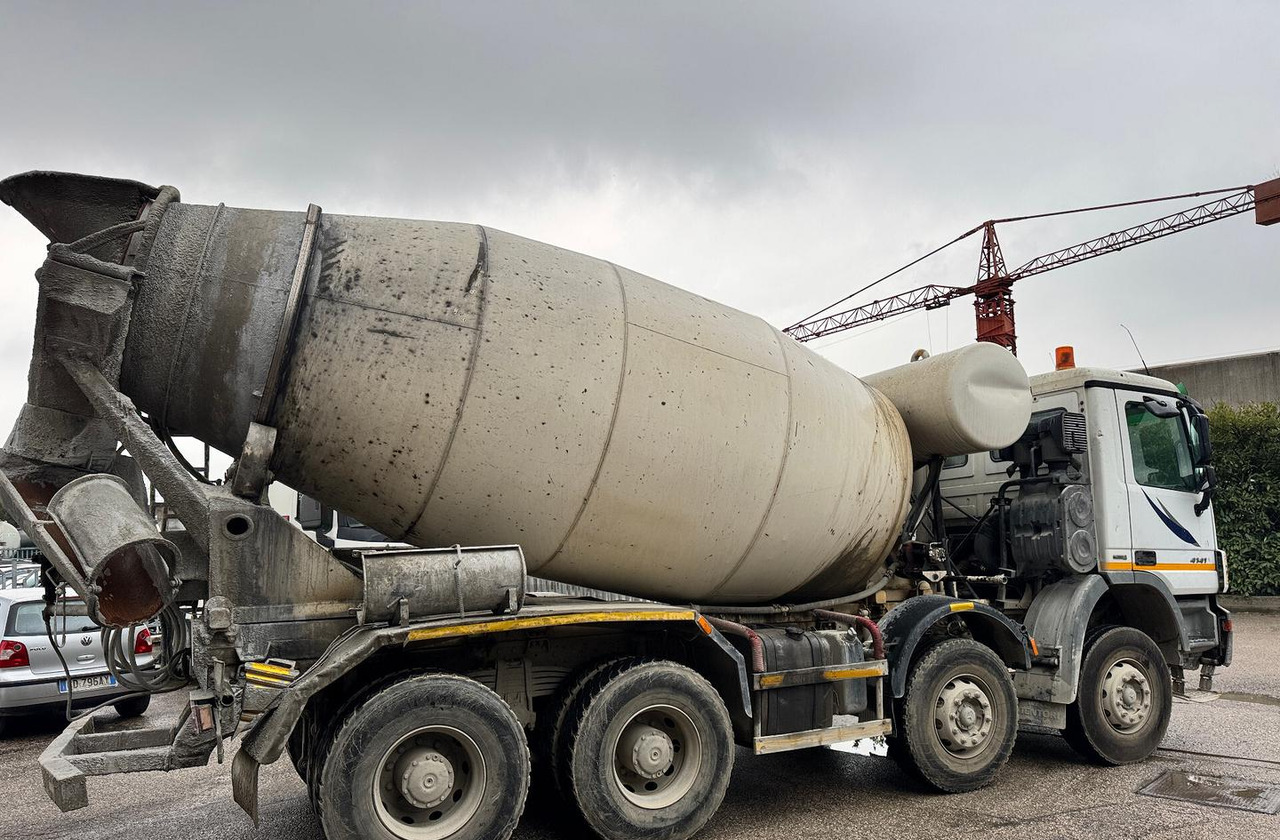 Autobetoniera Armec PHY120 su telaio Mercedes-Benz - Betonvežis: foto 3 Autobetoniera Armec PHY120 su telaio Mercedes-Benz - Betonvežis: foto 3