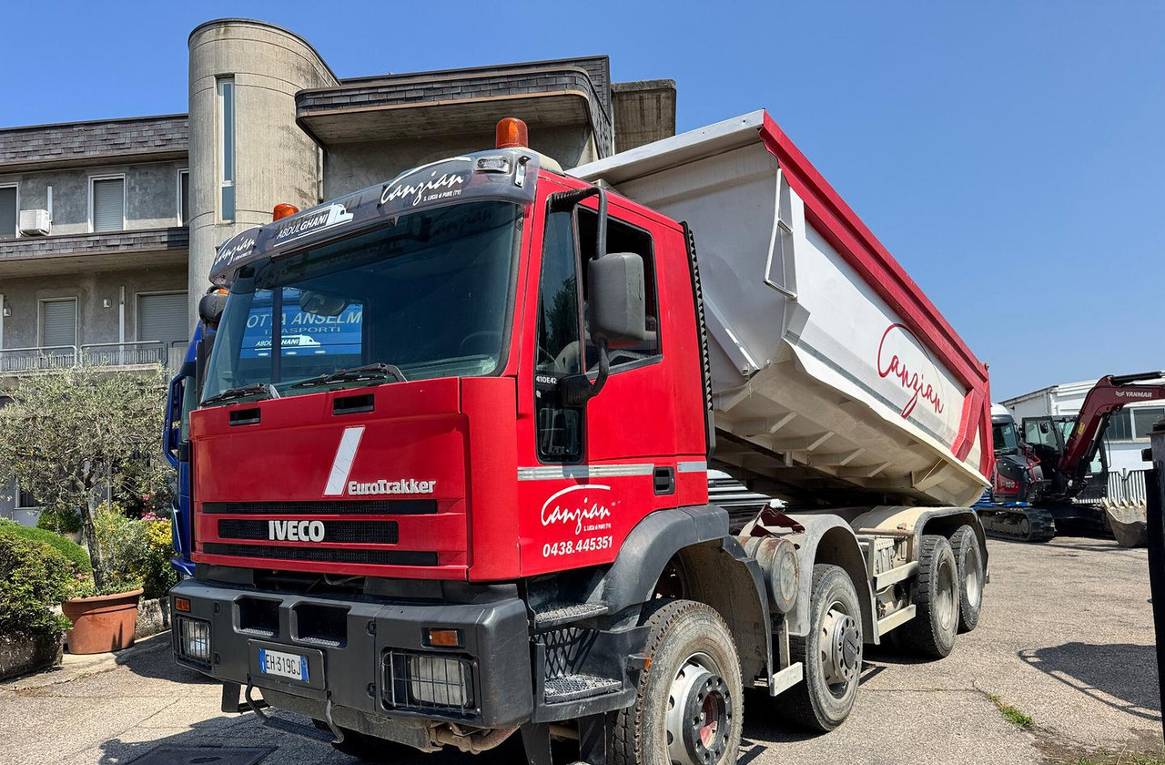 IVECO TRAKKER 420 - 8X4 - Savivartis sunkvežimis: foto 2 IVECO TRAKKER 420 - 8X4 - Savivartis sunkvežimis: foto 2