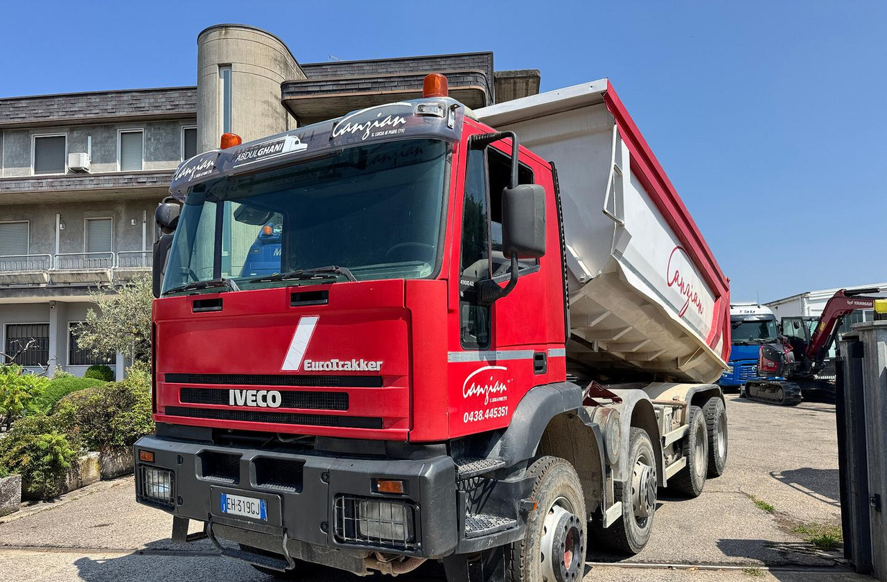IVECO TRAKKER 420 - 8X4 - Savivartis sunkvežimis: foto 5 IVECO TRAKKER 420 - 8X4 - Savivartis sunkvežimis: foto 5