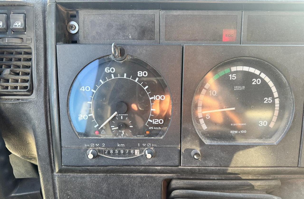 Betonpompa CIFA Iveco Trakker 410E44 - Kita technika: foto 5 Betonpompa CIFA Iveco Trakker 410E44 - Kita technika: foto 5