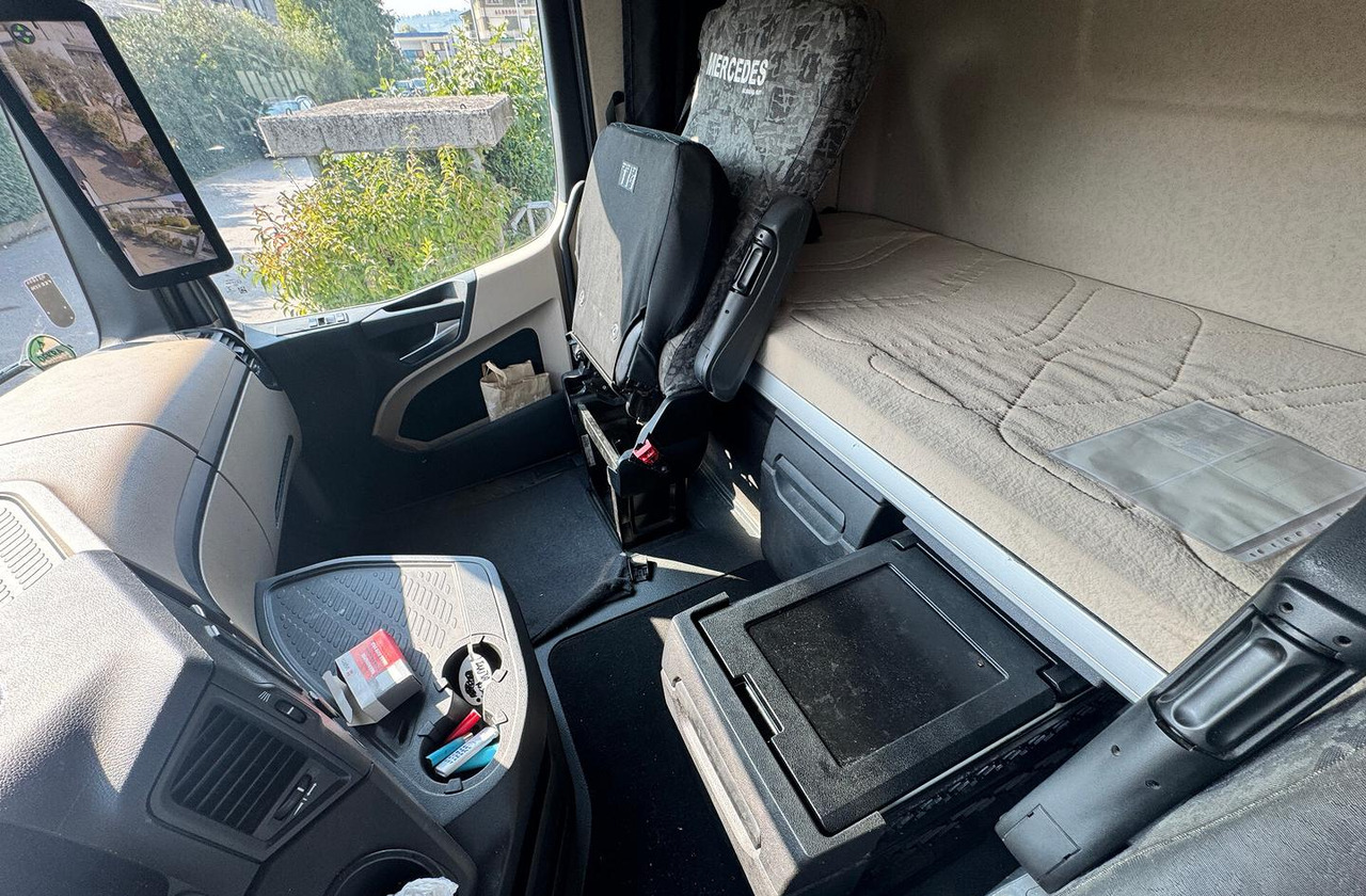 Vilkikas Mercedes Benz Actros 1848 - 2020: foto 6 Vilkikas Mercedes Benz Actros 1848 - 2020: foto 6