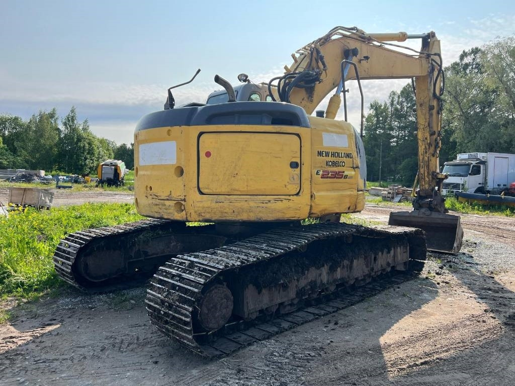 NEW HOLLAND KOBELCO E235BSRLC-2 - Vikšrinis ekskavatorius: foto 3 NEW HOLLAND KOBELCO E235BSRLC-2 - Vikšrinis ekskavatorius: foto 3