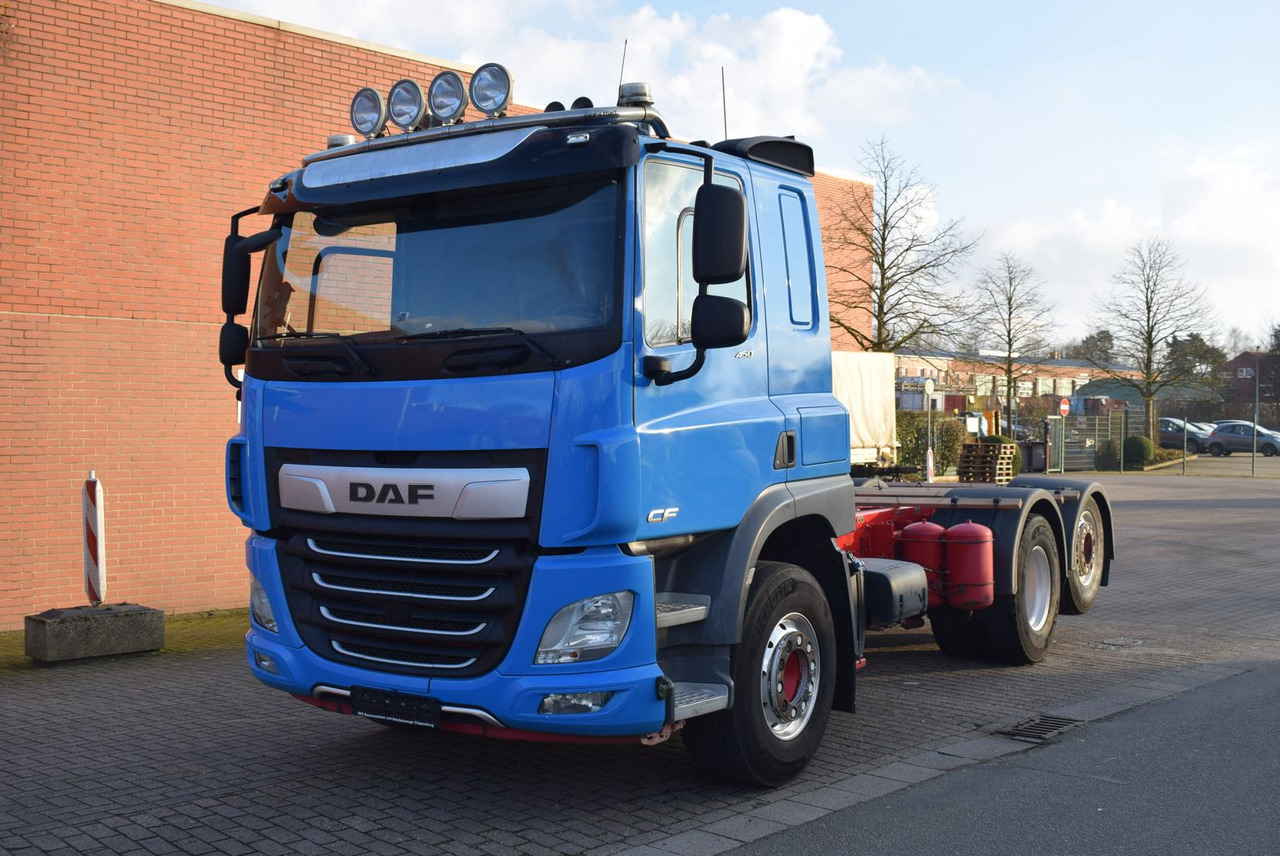 DAF CF 450 6x2 Fahrgestell Klima Navi Lift Retarder - Važiuoklės sunkvežimis: foto 1 DAF CF 450 6x2 Fahrgestell Klima Navi Lift Retarder - Važiuoklės sunkvežimis: foto 1