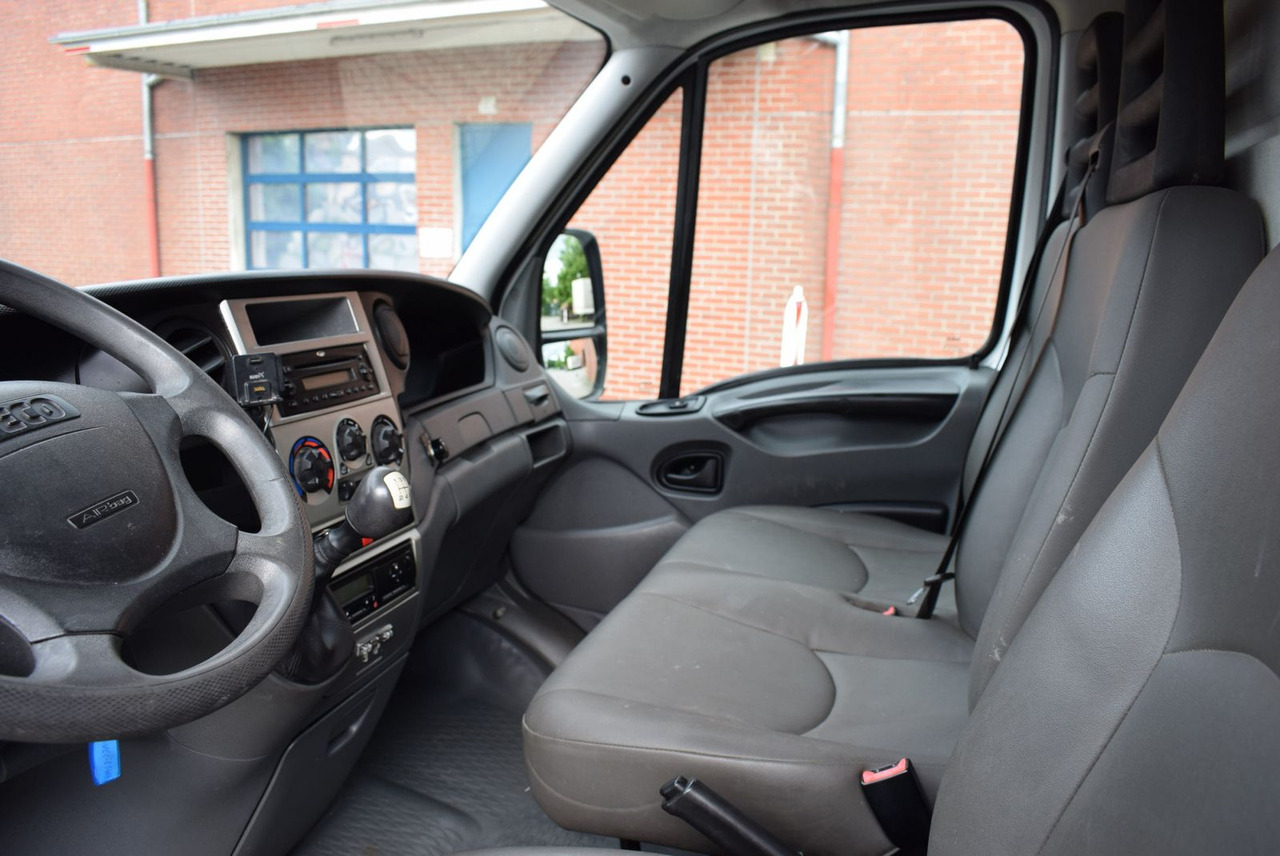 Krovininis mikroautobusas Iveco  Daily 35 S 14L2H2 AHK Regale Standheizung: foto 23