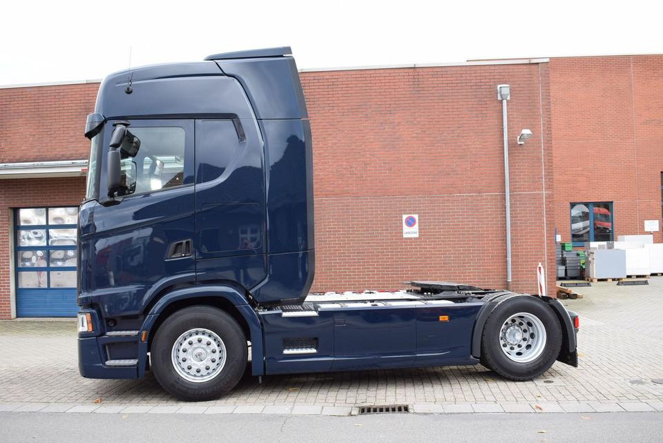 Scania S 450 Highline 2xTank LED Vollluft Retarder - Vilkikas: foto 3 Scania S 450 Highline 2xTank LED Vollluft Retarder - Vilkikas: foto 3
