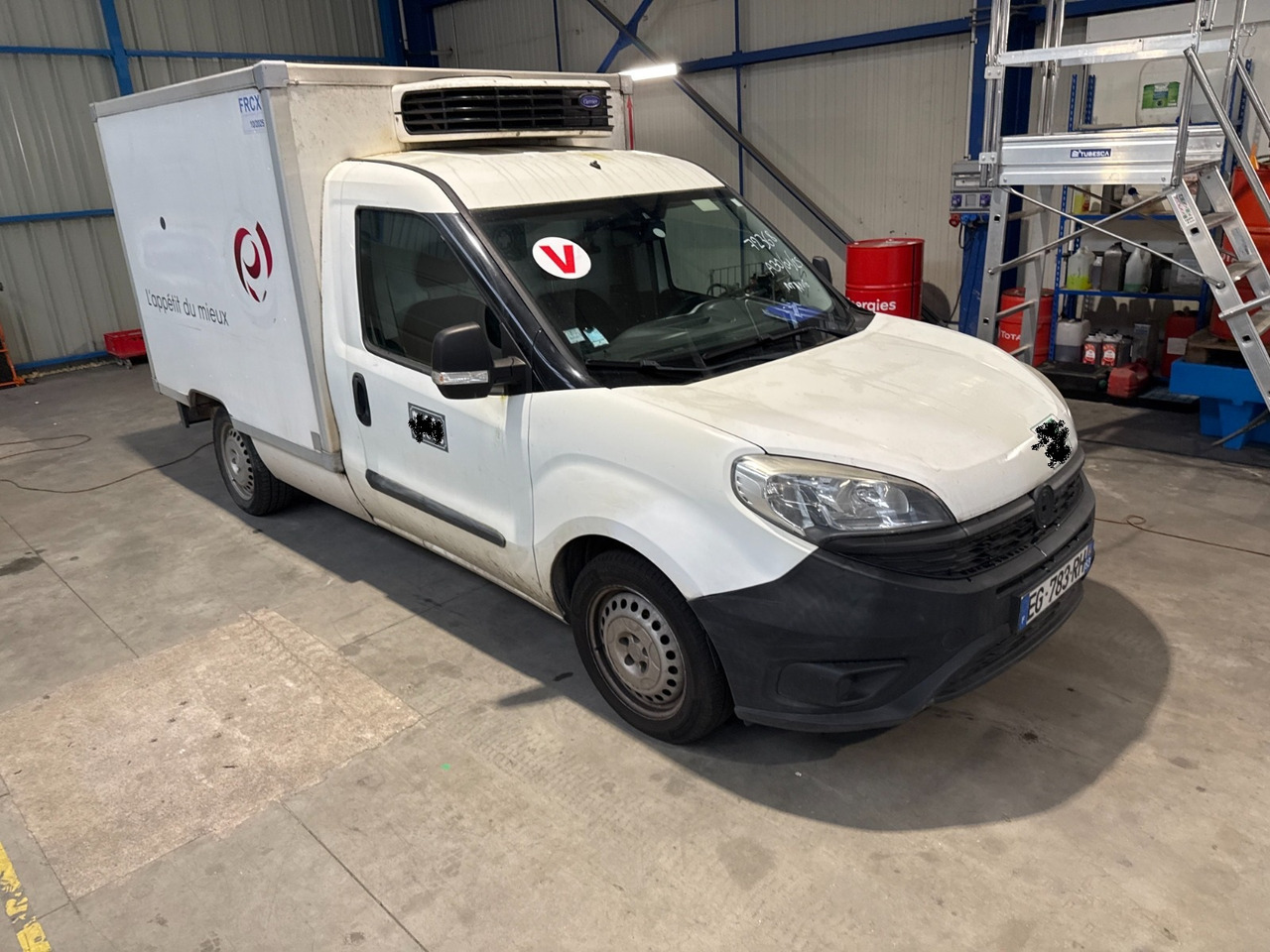 FIAT DOBLO KONTENER CHŁODNIA NR 854 - Furgonas šaldytuvas: foto 1 FIAT DOBLO KONTENER CHŁODNIA NR 854 - Furgonas šaldytuvas: foto 1