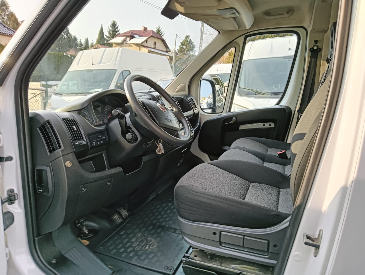 Interior photo 1: Mažas furgonas FIAT DUCATO FURGON BLASZAK L2H1 NR 823