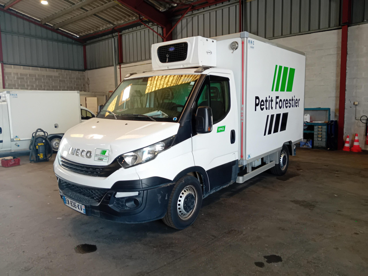 IVECO DAILY 35S12 KONTENER CHŁODNIA MROŹNIA NR 875 - Furgonas šaldytuvas: foto 1 IVECO DAILY 35S12 KONTENER CHŁODNIA MROŹNIA NR 875 - Furgonas šaldytuvas: foto 1