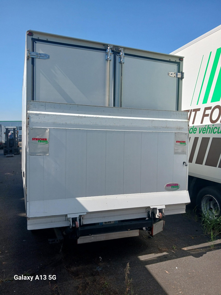 IVECO DAILY 35S14 KONTENER CHŁODNIA WINDA NR 881 - Furgonas šaldytuvas: foto 1 IVECO DAILY 35S14 KONTENER CHŁODNIA WINDA NR 881 - Furgonas šaldytuvas: foto 1