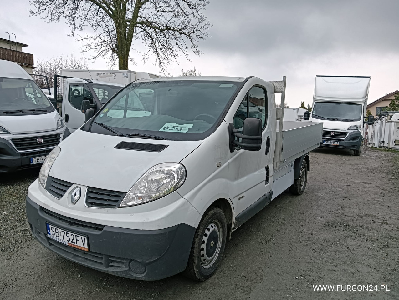 RENAULT TRAFIC PLATFORMA DO ZABUDOWY NR 625 - Mažas savivartis: foto 4 RENAULT TRAFIC PLATFORMA DO ZABUDOWY NR 625 - Mažas savivartis: foto 4