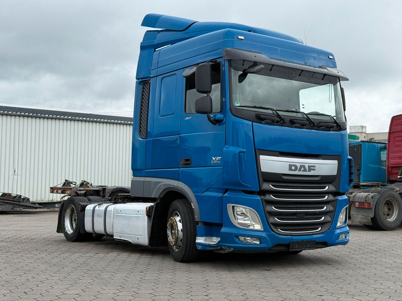 DAF XF 460 Low +Retarter+2xTank - Vilkikas: foto 3 DAF XF 460 Low +Retarter+2xTank - Vilkikas: foto 3