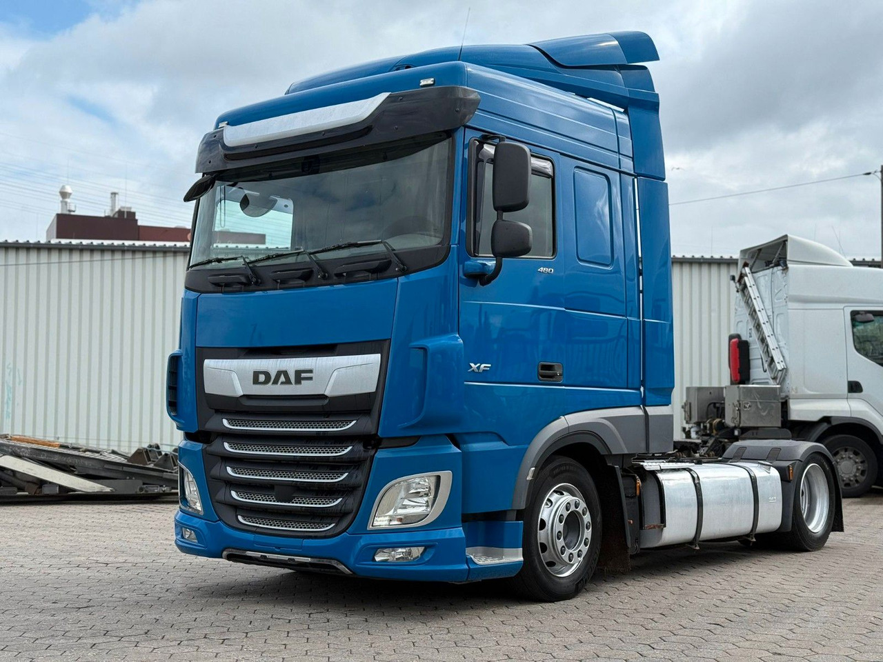 DAF XF 480 Low +Retarter+2xTank - Vilkikas: foto 1 DAF XF 480 Low +Retarter+2xTank - Vilkikas: foto 1