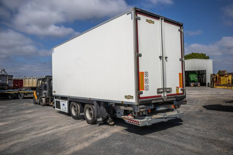 Chereau CHEREAU+CARRIER+DHOLLANDIA 2.5 T. - Furgonas priekaba: foto 2 Chereau CHEREAU+CARRIER+DHOLLANDIA 2.5 T. - Furgonas priekaba: foto 2