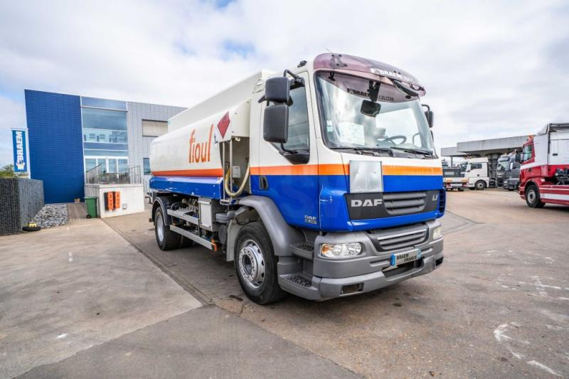 DAF LF55 280+ ALU 13000L/4 COMP. - Autocisterna: foto 2 DAF LF55 280+ ALU 13000L/4 COMP. - Autocisterna: foto 2