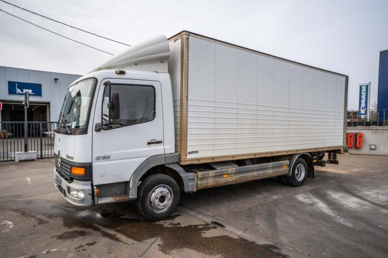 Mercedes ATEGO 818 - Furgonas sunkvežimis: foto 1 Mercedes ATEGO 818 - Furgonas sunkvežimis: foto 1
