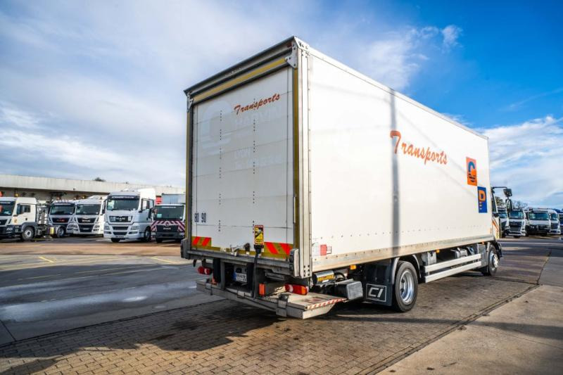 Renault D WIDE 250 DXI (12T)+DHOLLANDIA - Furgonas sunkvežimis: foto 4 Renault D WIDE 250 DXI (12T)+DHOLLANDIA - Furgonas sunkvežimis: foto 4