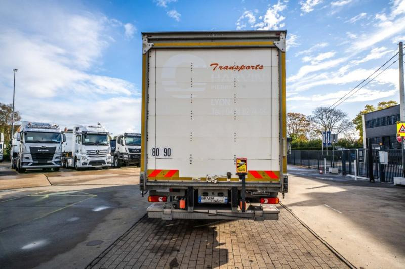 Renault D WIDE 250 DXI (12T)+DHOLLANDIA - Furgonas sunkvežimis: foto 5 Renault D WIDE 250 DXI (12T)+DHOLLANDIA - Furgonas sunkvežimis: foto 5