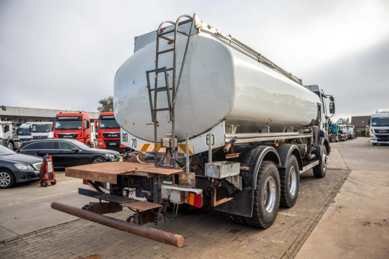Renault KERAX 370-6X4+16000L/5COMP - Autocisterna: foto 3 Renault KERAX 370-6X4+16000L/5COMP - Autocisterna: foto 3