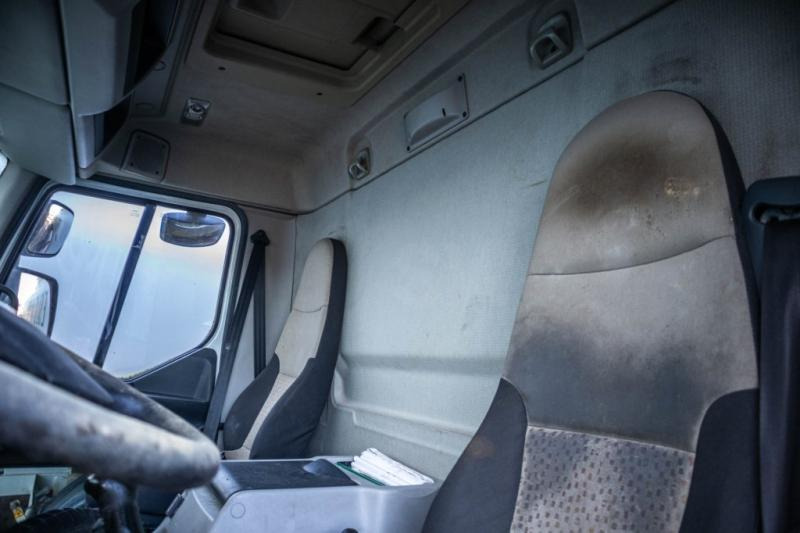 Autocisterna pervežimui maisto produktų Renault PREMIUM 320 DXI+CITERNE ALIMENTAIRE ( engine problem): foto 7