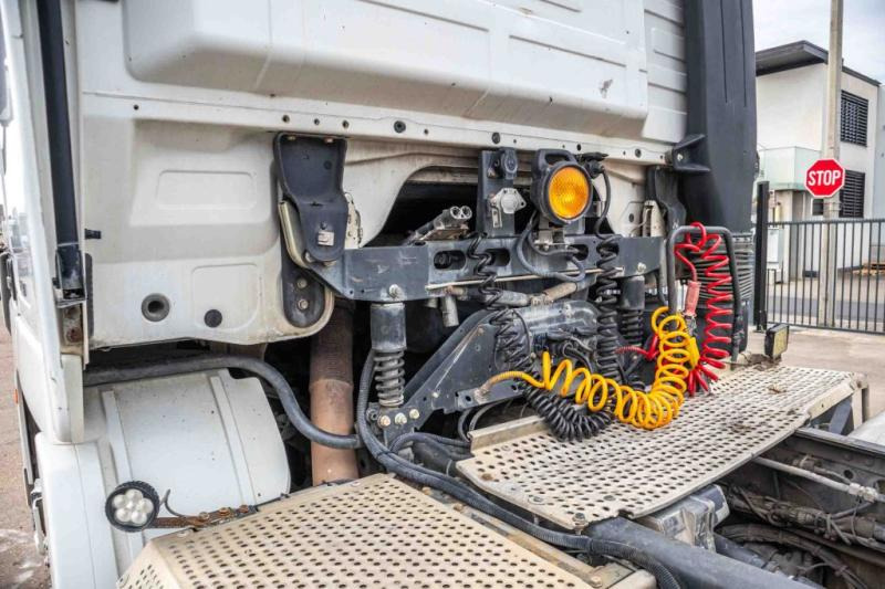 Mercedes ACTROS 1844 LS-MP3+E5+VOITH - Vilkikas: foto 5 Mercedes ACTROS 1844 LS-MP3+E5+VOITH - Vilkikas: foto 5