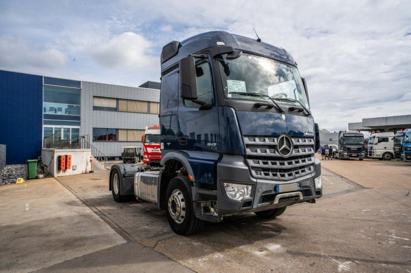 Mercedes AROCS 1843 LS ( NO ACTROS)+BIG AXLE+HYDR. - Vilkikas: foto 2 Mercedes AROCS 1843 LS ( NO ACTROS)+BIG AXLE+HYDR. - Vilkikas: foto 2