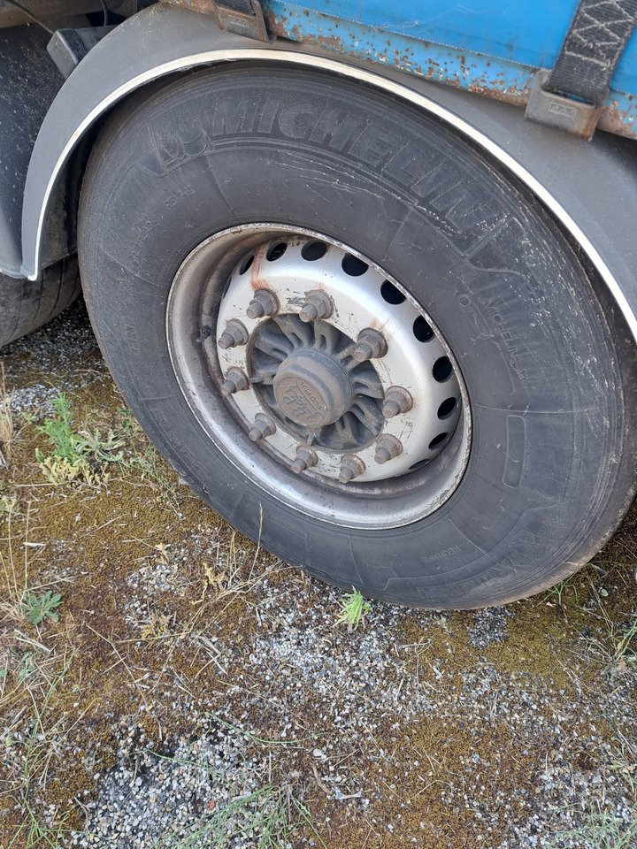 FRUEHAUF - Tentinė puspriekabė: foto 4 FRUEHAUF - Tentinė puspriekabė: foto 4