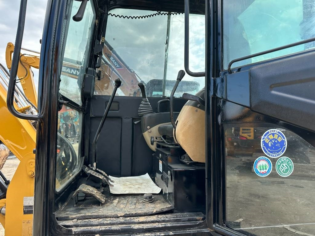 Mini ekskavatorius CAT 306: foto 7