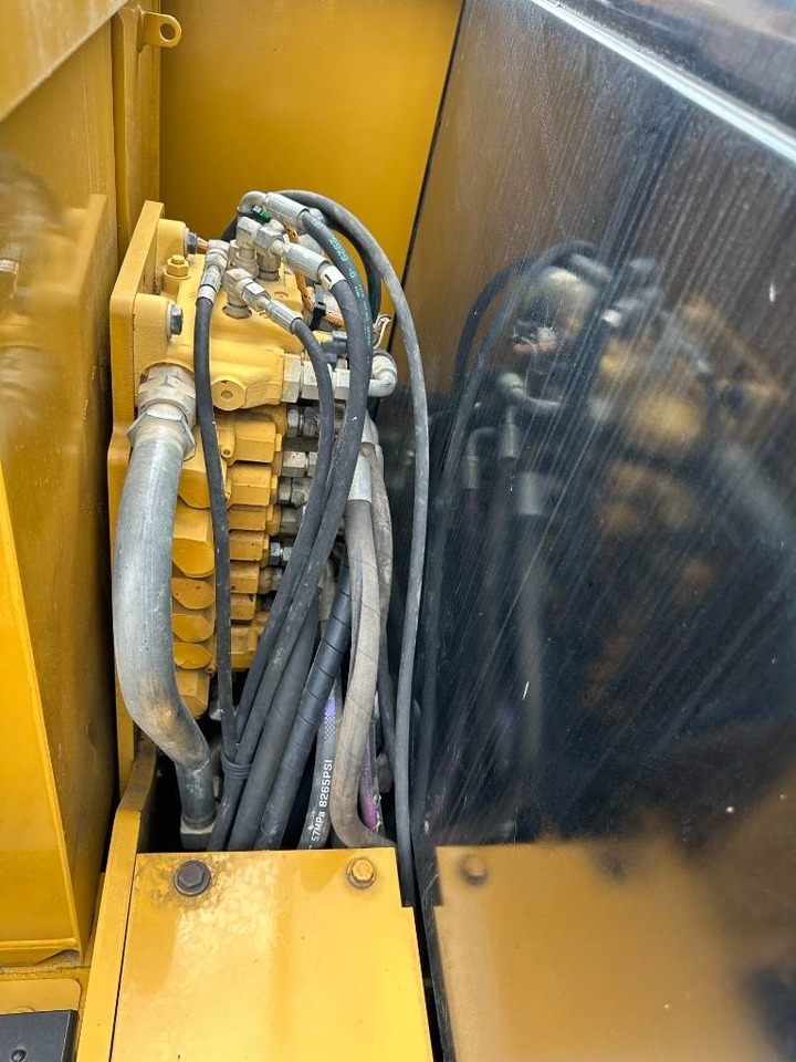 Mini ekskavatorius CAT 306: foto 8