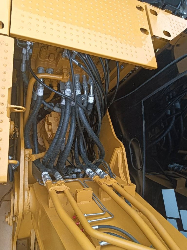 Vikšrinis ekskavatorius CAT 312D2GC: foto 10