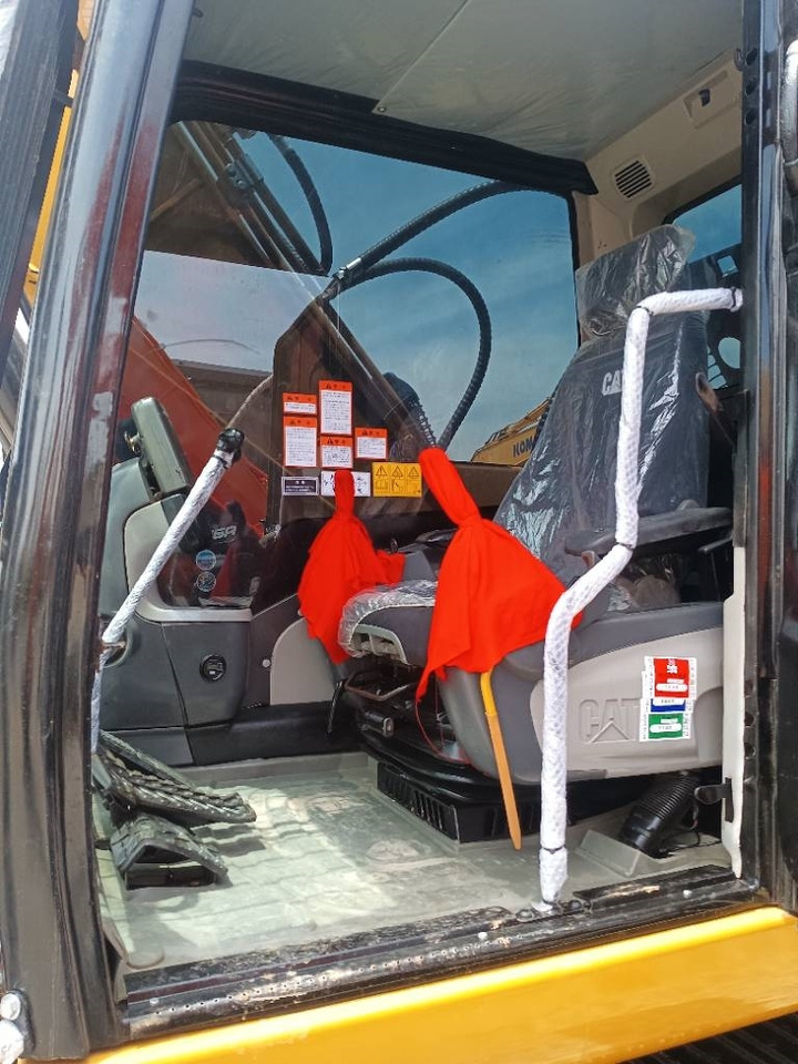 CAT 320D2  - Vikšrinis ekskavatorius: foto 3 CAT 320D2  - Vikšrinis ekskavatorius: foto 3