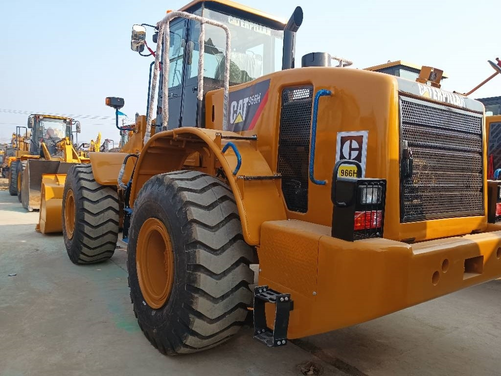 CAT 966 H - Ratinis krautuvas: foto 1 CAT 966 H - Ratinis krautuvas: foto 1