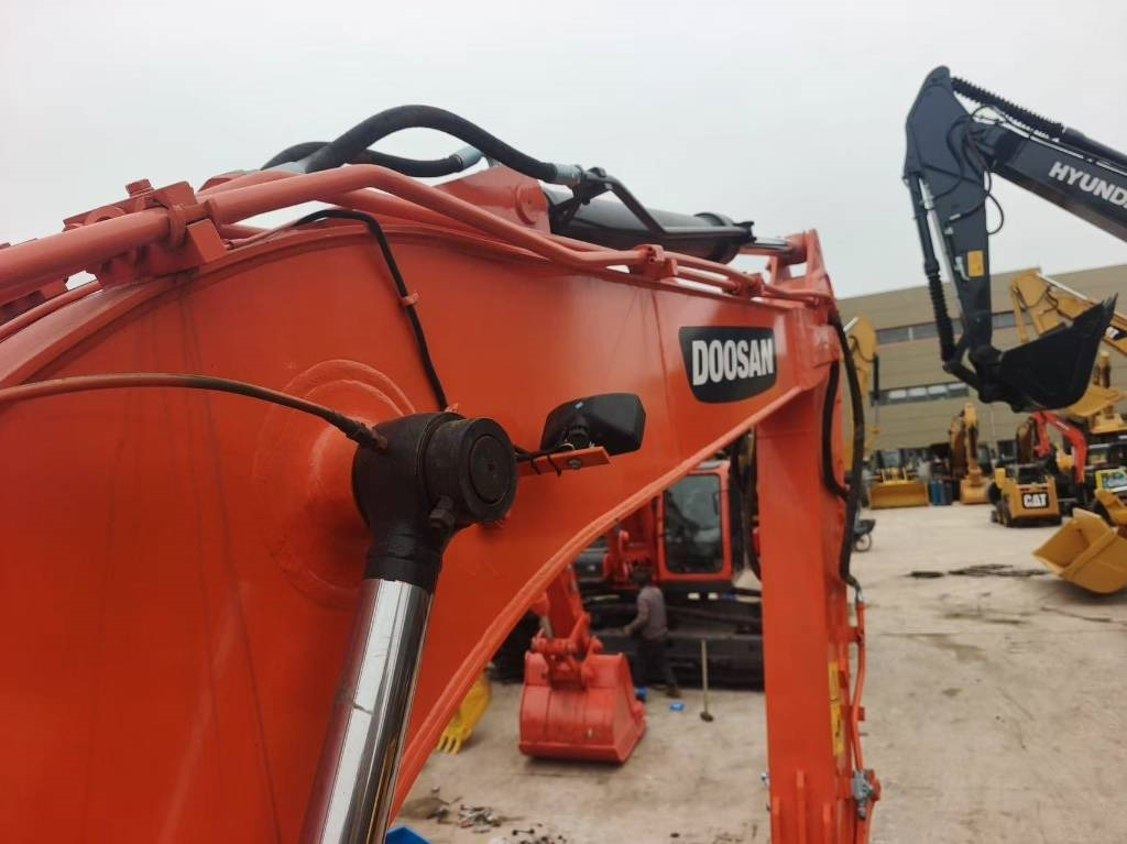 Doosan DX 140 - Vikšrinis ekskavatorius: foto 2 Doosan DX 140 - Vikšrinis ekskavatorius: foto 2
