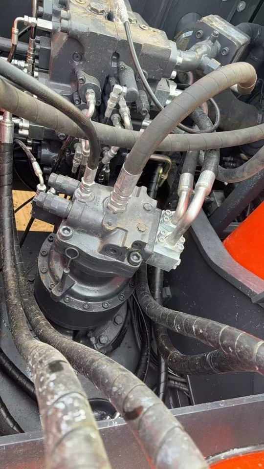 Doosan DX 225 LC - Vikšrinis ekskavatorius: foto 3 Doosan DX 225 LC - Vikšrinis ekskavatorius: foto 3