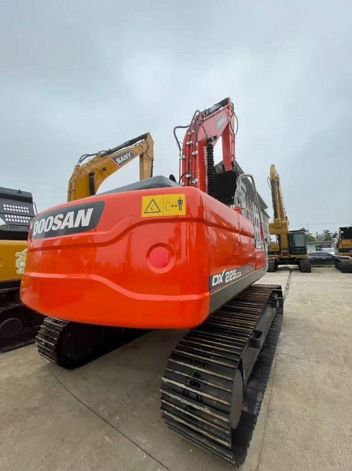 Doosan DX 225 LC - Vikšrinis ekskavatorius: foto 3 Doosan DX 225 LC - Vikšrinis ekskavatorius: foto 3