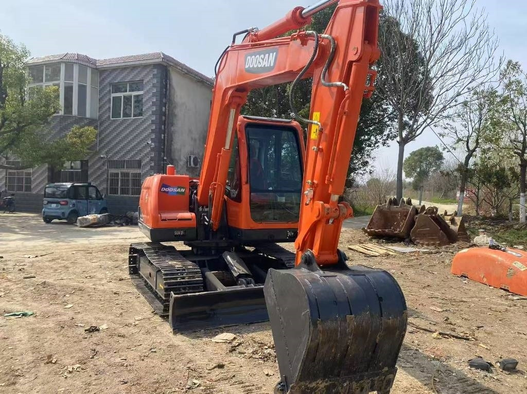 Doosan DX 75-9 C - Mini ekskavatorius: foto 4 Doosan DX 75-9 C - Mini ekskavatorius: foto 4
